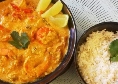 recette-de-curry-de-gambas-à-la-noix-de-coco-et-riz-en-Inde